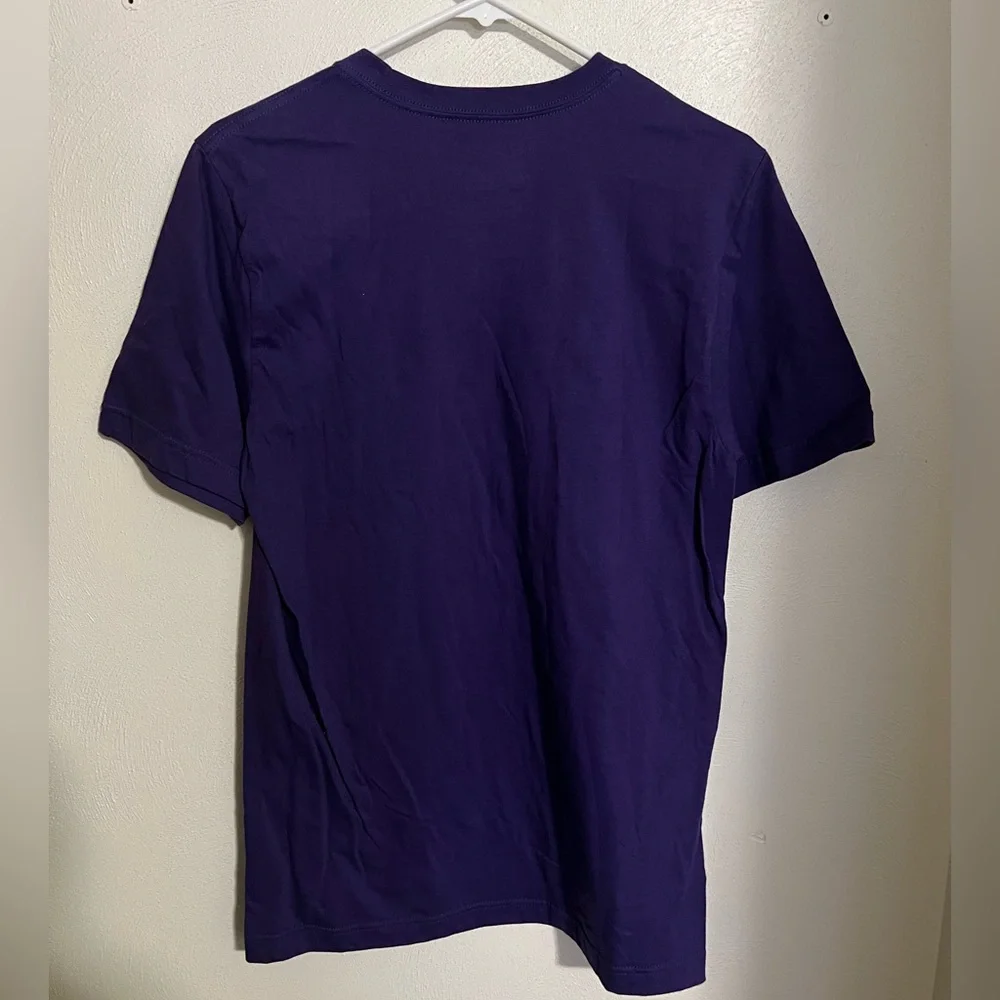NIKE Classic Logo Short Sleeve Athletic‎ Cotton T Shirt Purple & White Boys Sz S